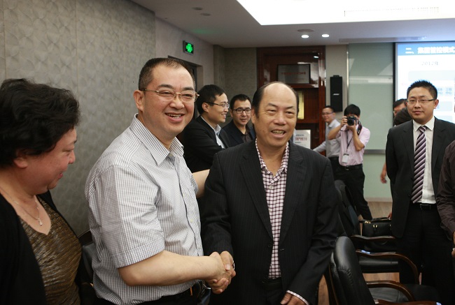 万景集团董事长_董事长(2)